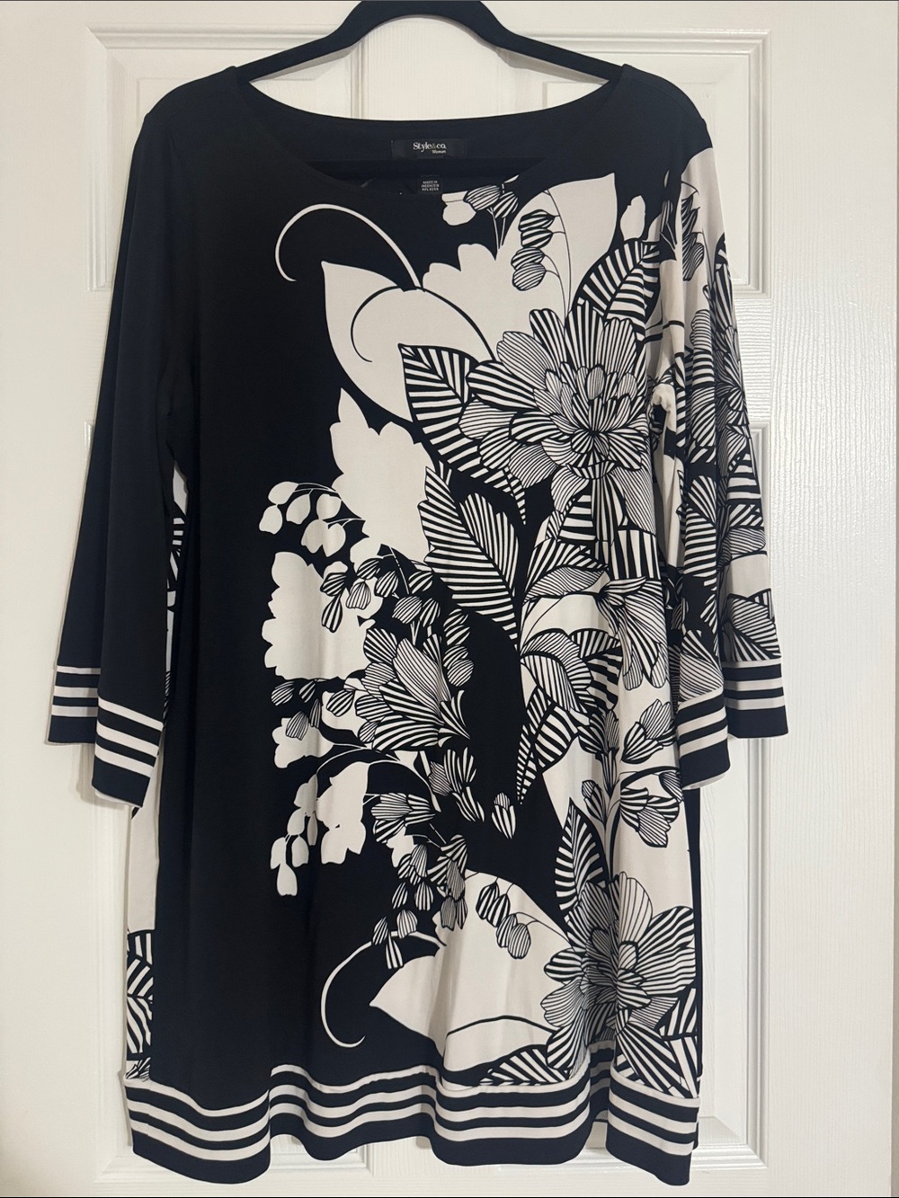 Style & Co. Black and White Floral Scoop Neck Tunic Dress